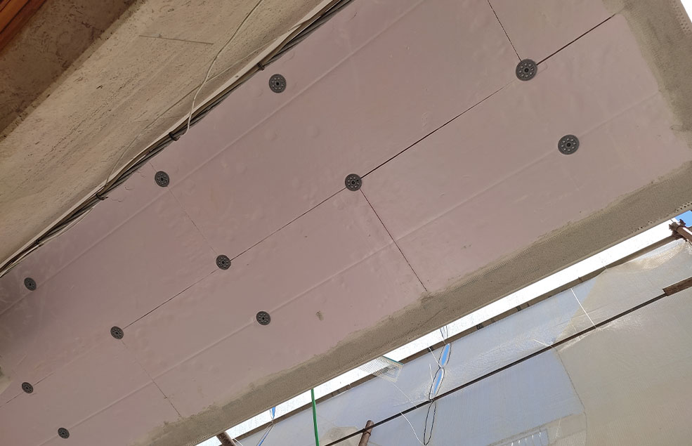 correzione del ponte termico con isolamento a cappotto in EPS tassellato